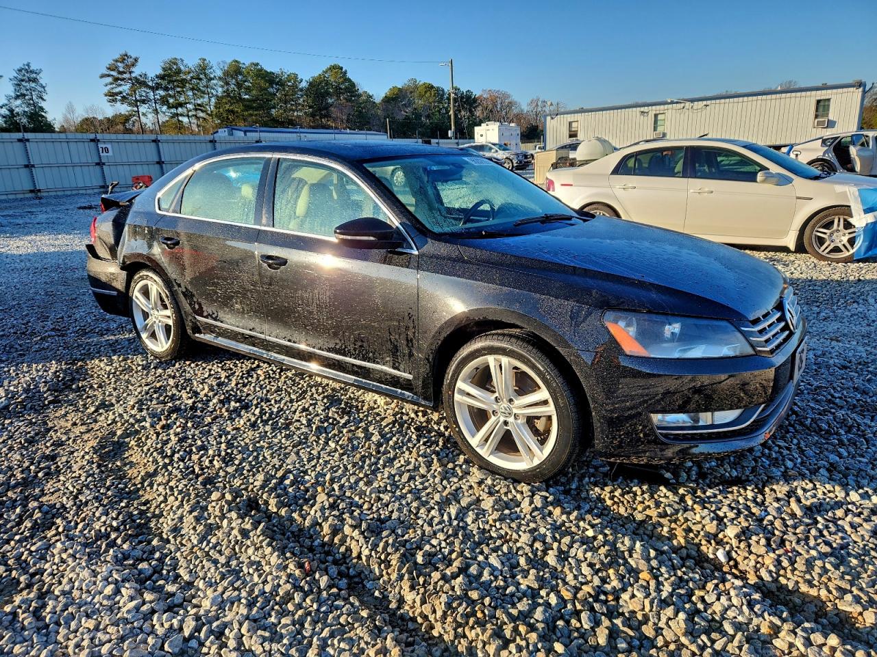 2012 VOLKSWAGEN PASSAT SEL photo 4