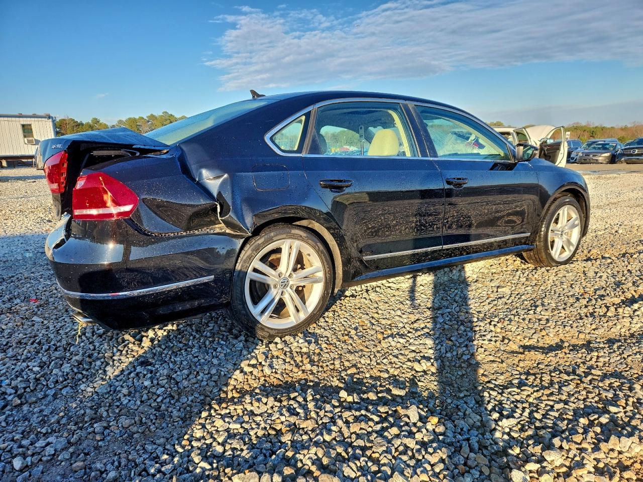 2012 VOLKSWAGEN PASSAT SEL photo 3