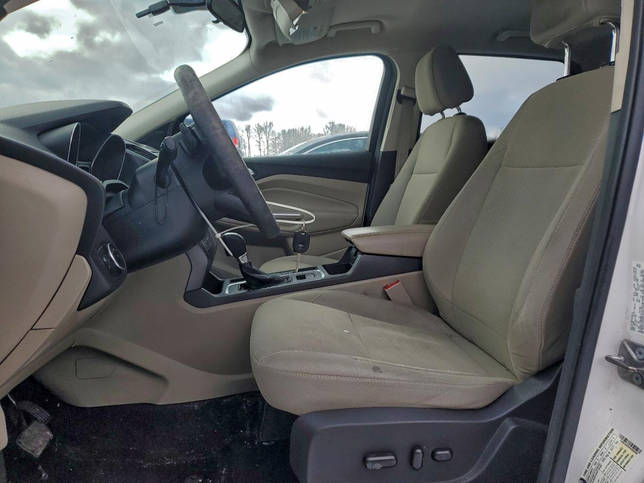 2017 FORD ESCAPE SE photo 7