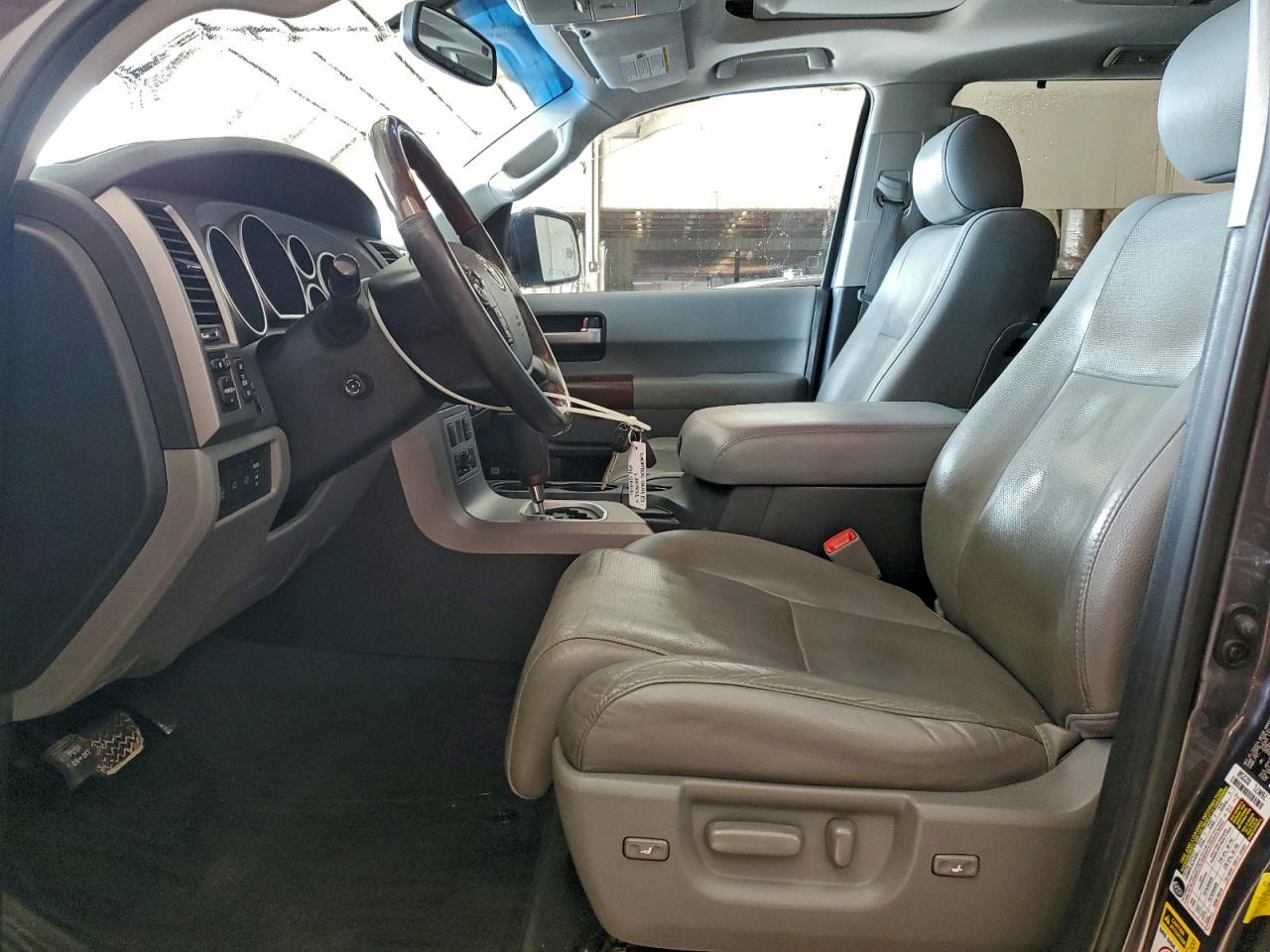 2012 TOYOTA SEQUOIA PLATINUM photo 7