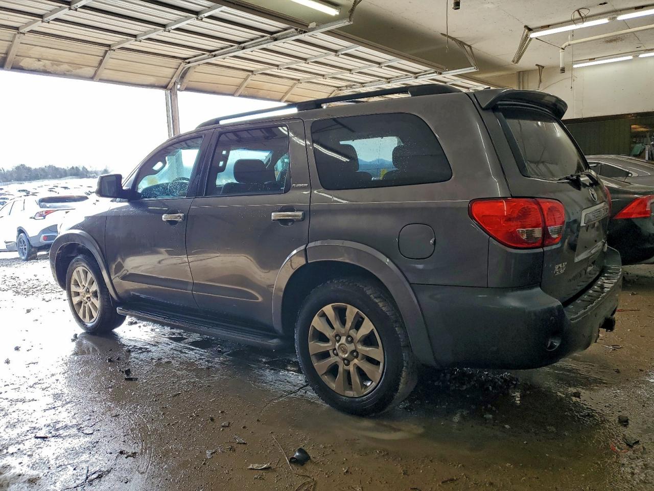 2012 TOYOTA SEQUOIA PLATINUM photo 2