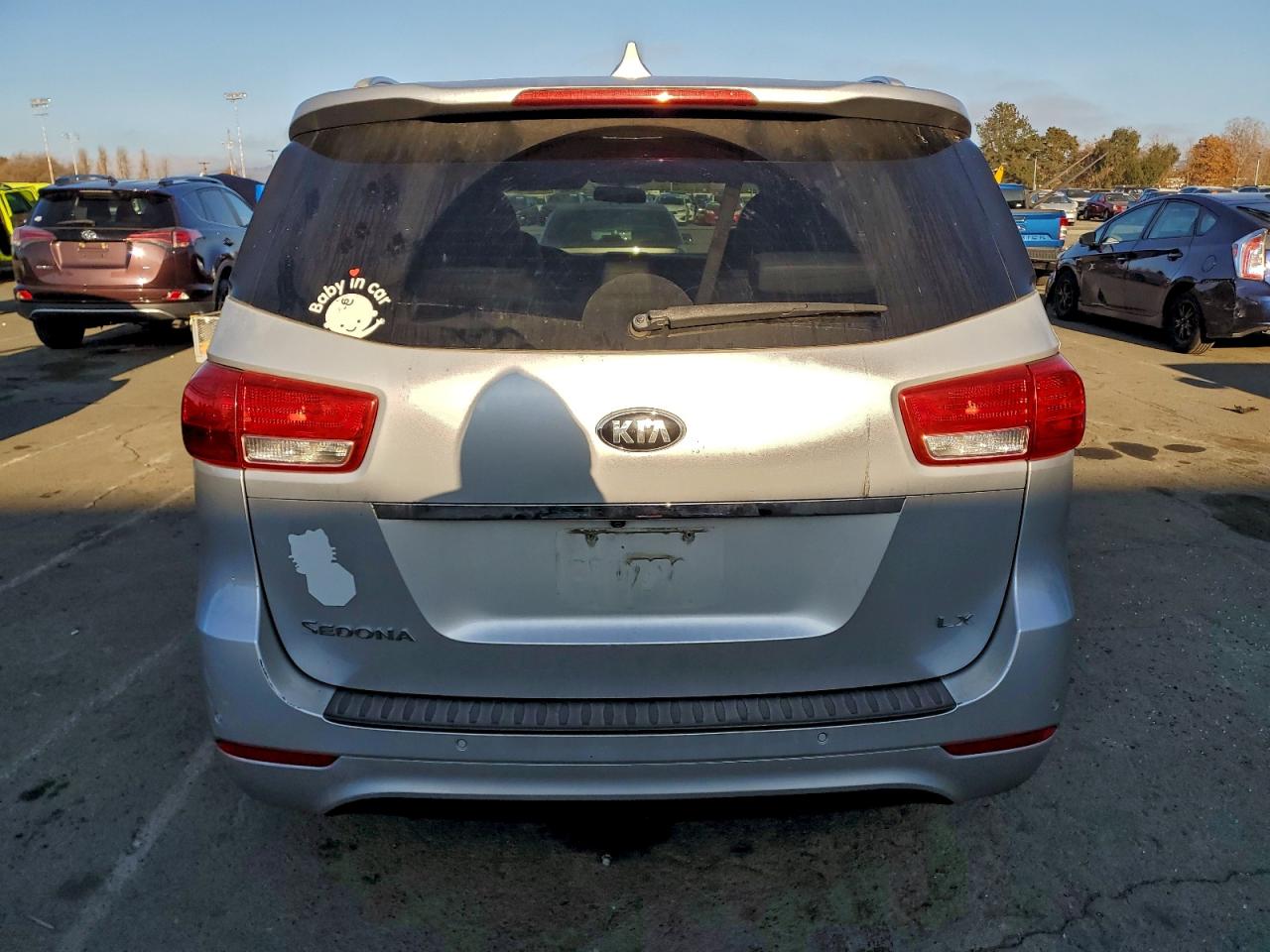 2017 KIA SEDONA LX photo 6