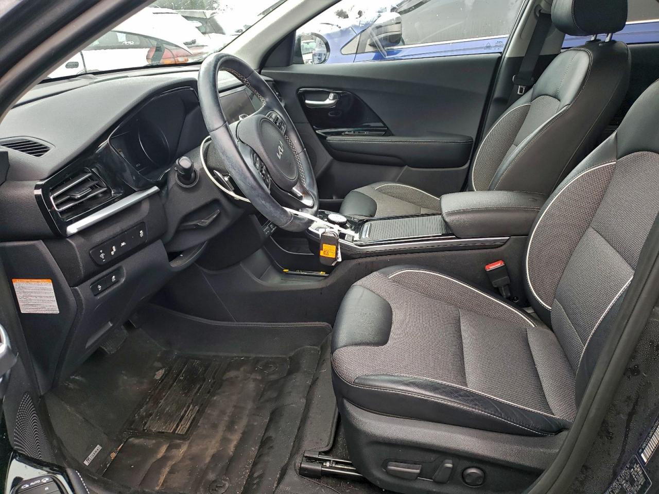 2022 KIA NIRO S photo 7