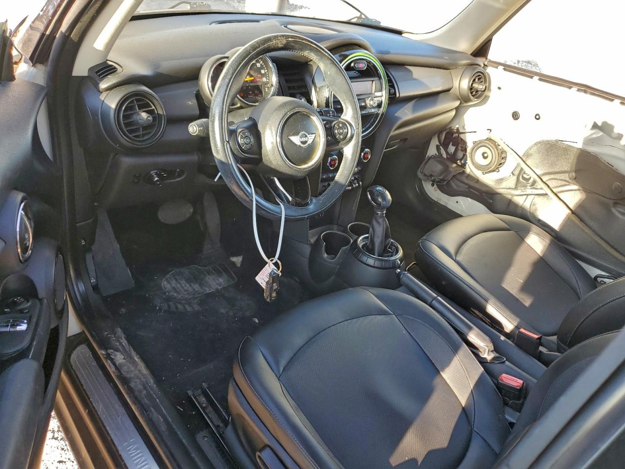 2016 MINI COOPER photo 8