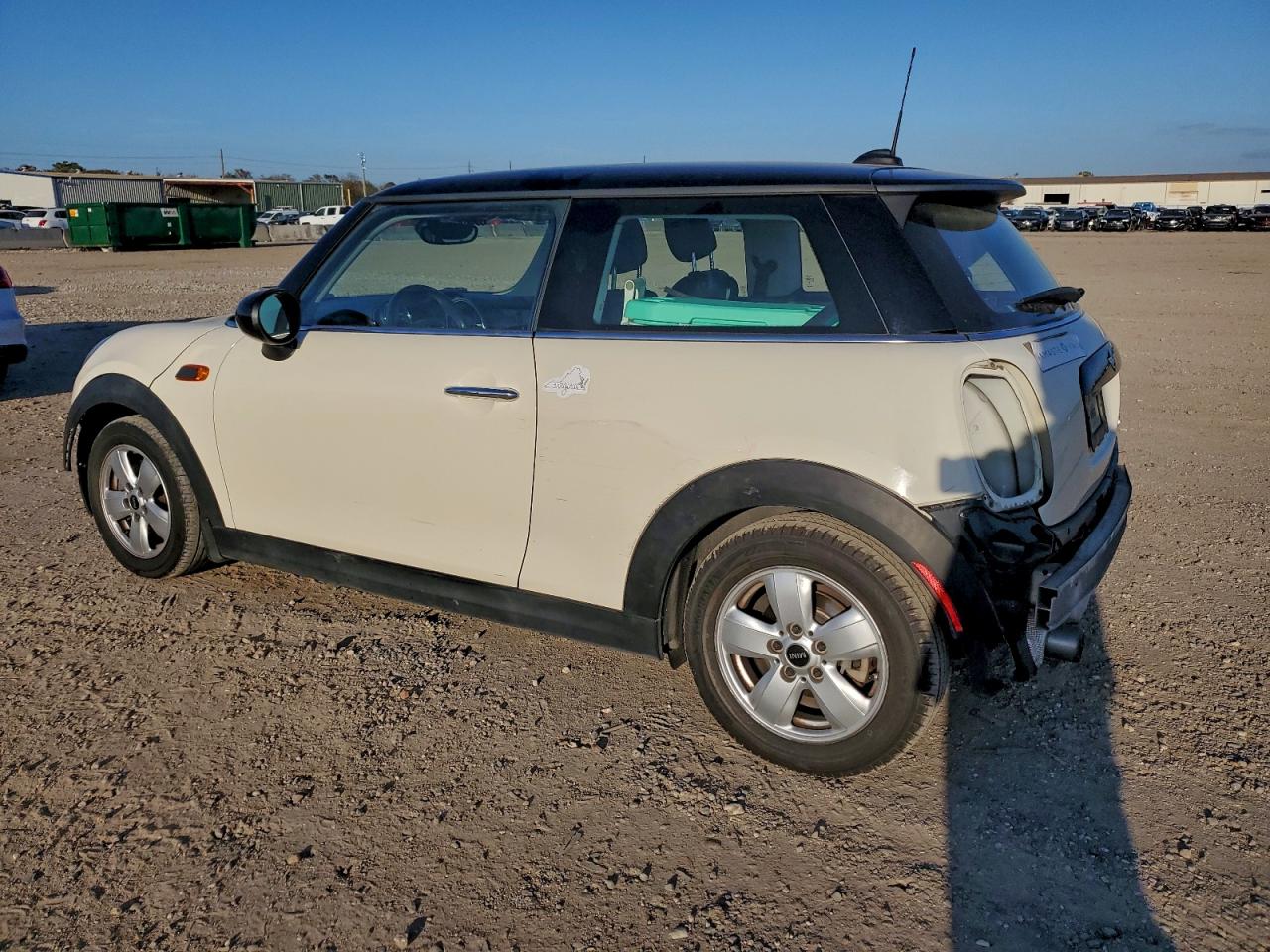 2016 MINI COOPER photo 2