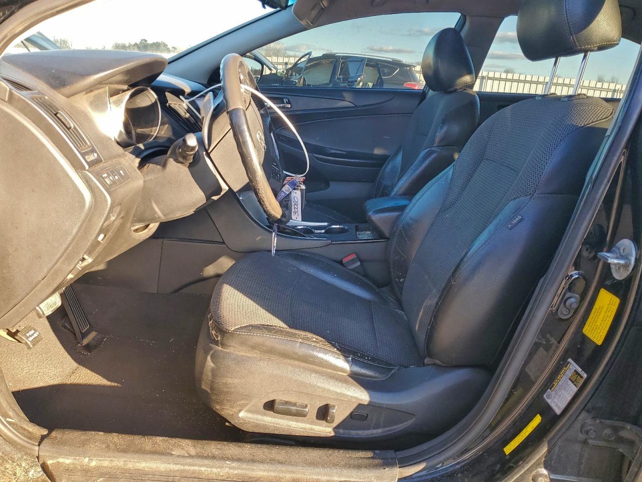 2012 HYUNDAI SONATA SE photo 7