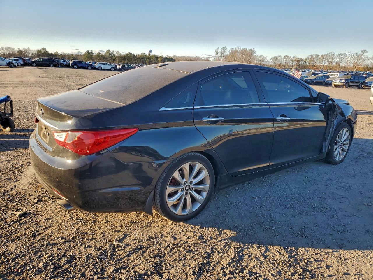 2012 HYUNDAI SONATA SE photo 3