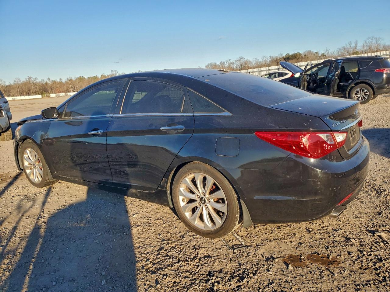2012 HYUNDAI SONATA SE photo 2