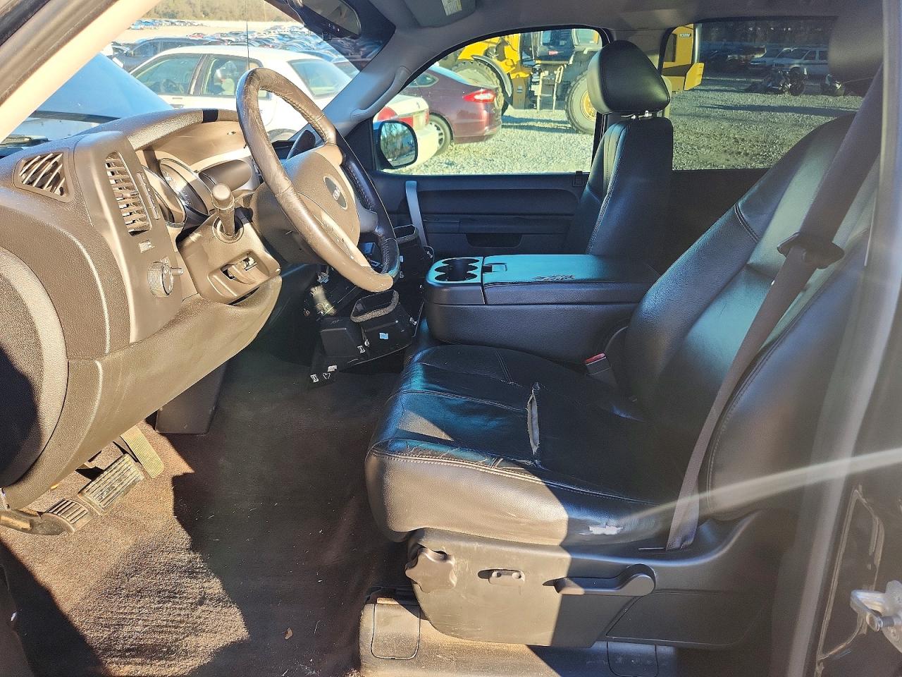 2010 GMC SIERRA C1500 SLE photo 7