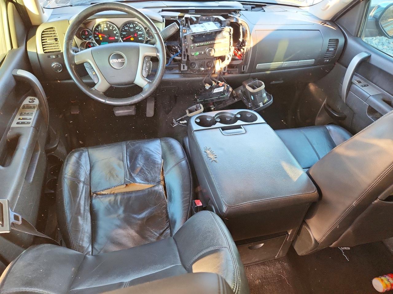 2010 GMC SIERRA C1500 SLE photo 8