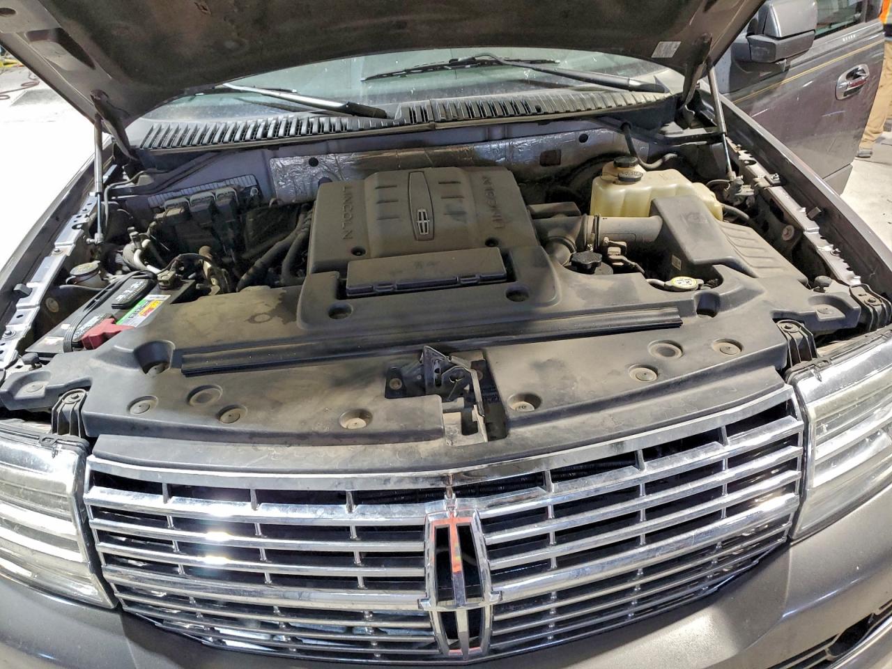 2013 LINCOLN NAVIGATOR photo 12