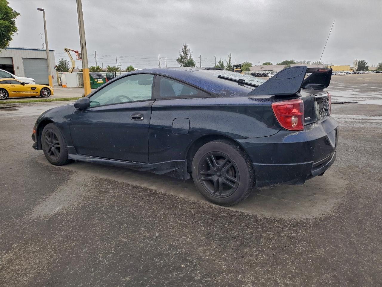 2003 TOYOTA CELICA GT photo 2