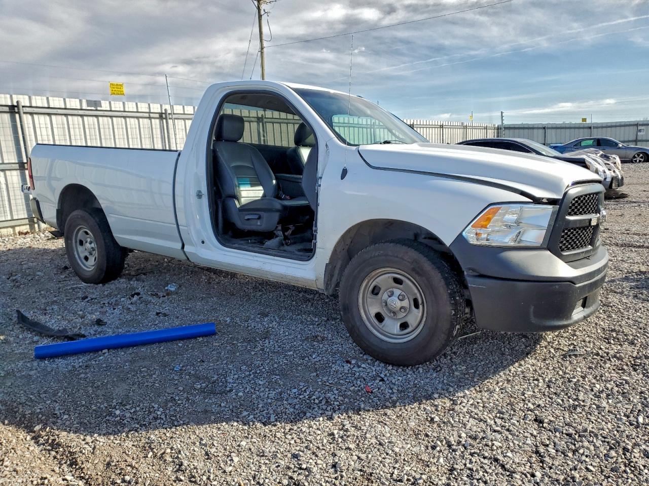 2021 RAM 1500 CLASSIC TRADESMAN photo 4
