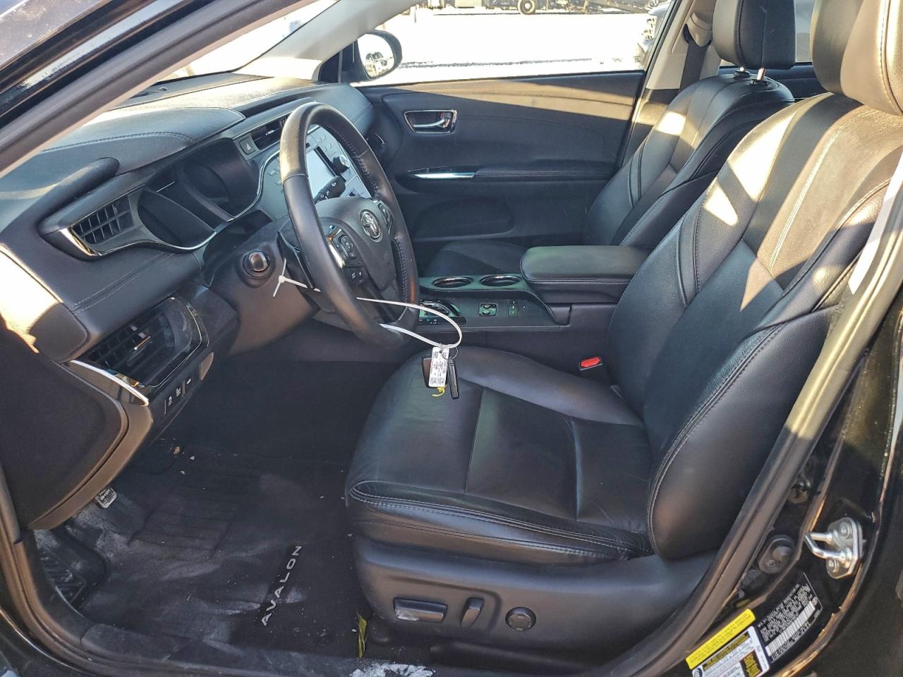 2016 TOYOTA AVALON XLE photo 7