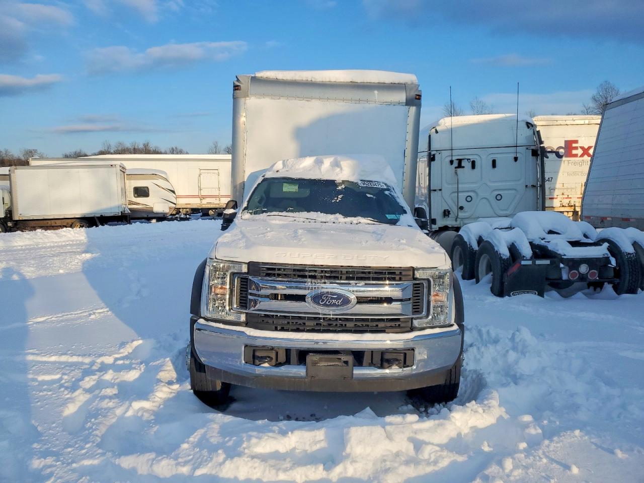 2017 FORD F550 SUPER DUTY BOX TRUCK photo 5