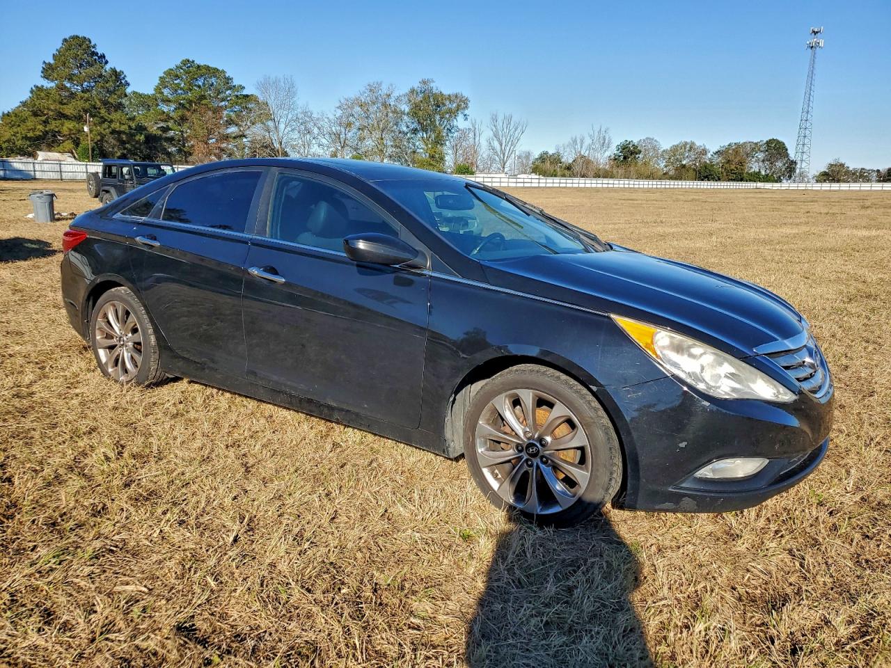 2013 HYUNDAI SONATA SE photo 4