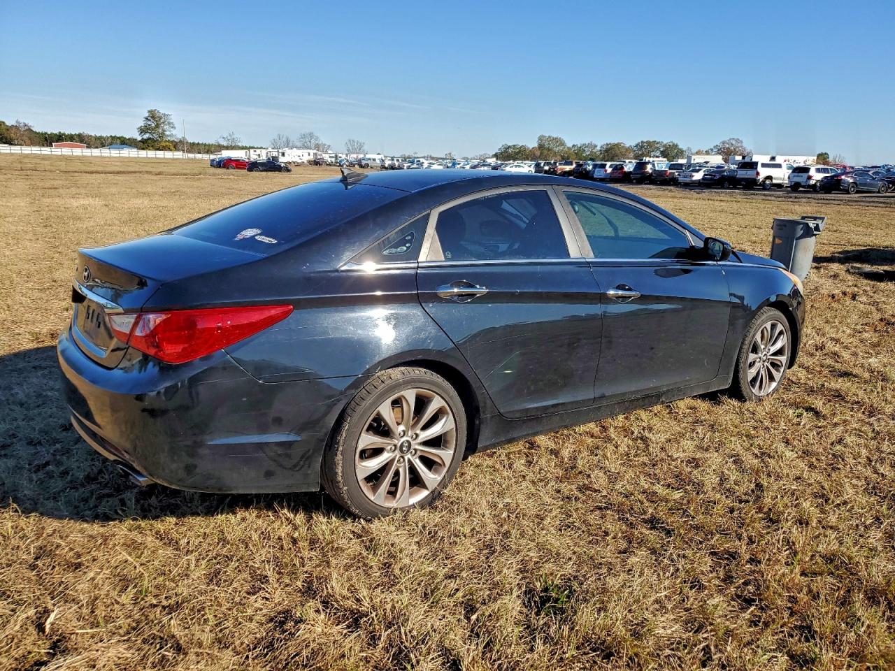 2013 HYUNDAI SONATA SE photo 3