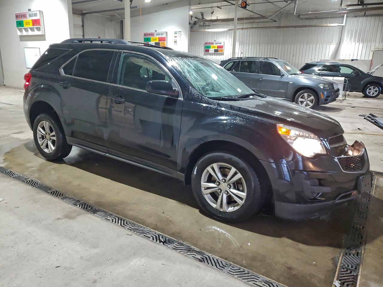 2013 CHEVROLET EQUINOX LT photo 4
