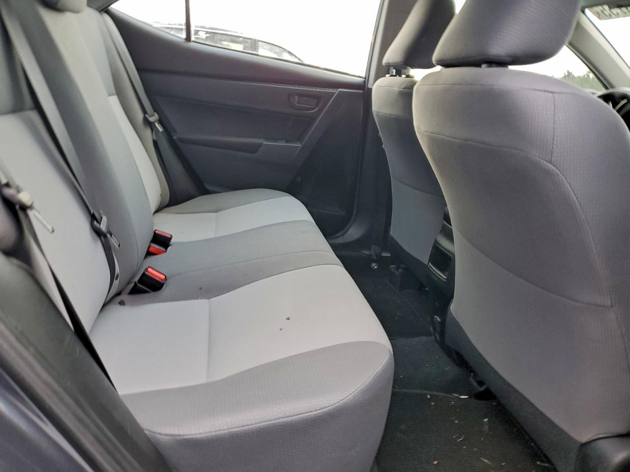 2019 TOYOTA COROLLA L photo 10