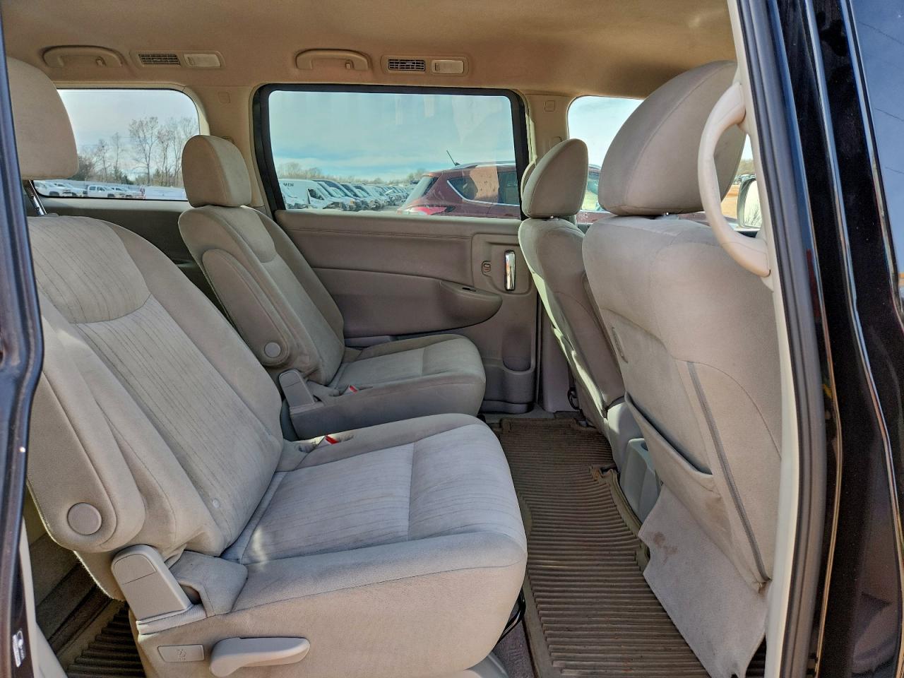 2015 NISSAN QUEST S photo 11