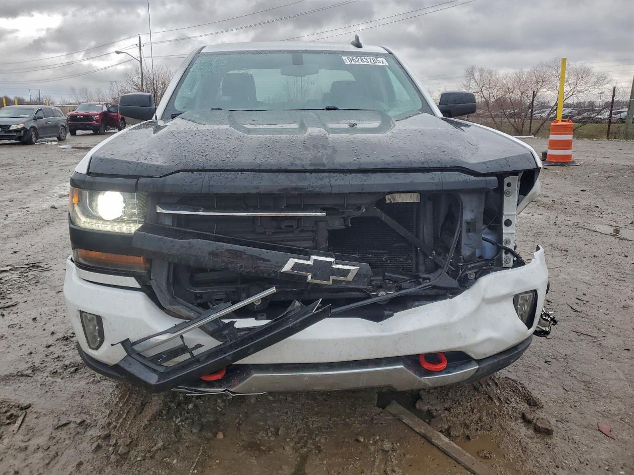 2018 CHEVROLET SILVERADO K1500 LT photo 5