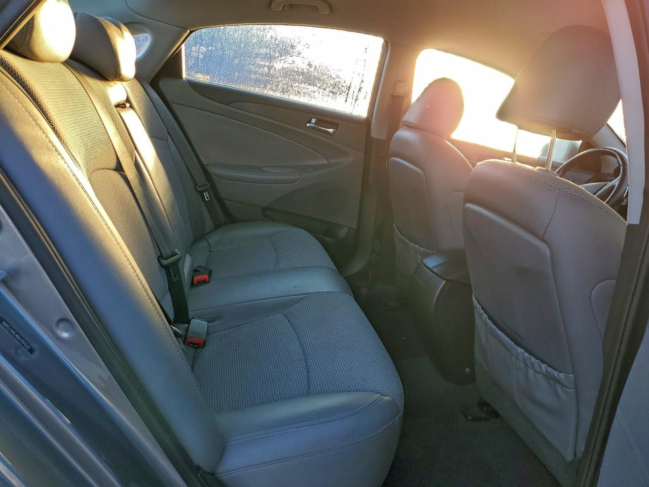 2013 HYUNDAI SONATA SE photo 10