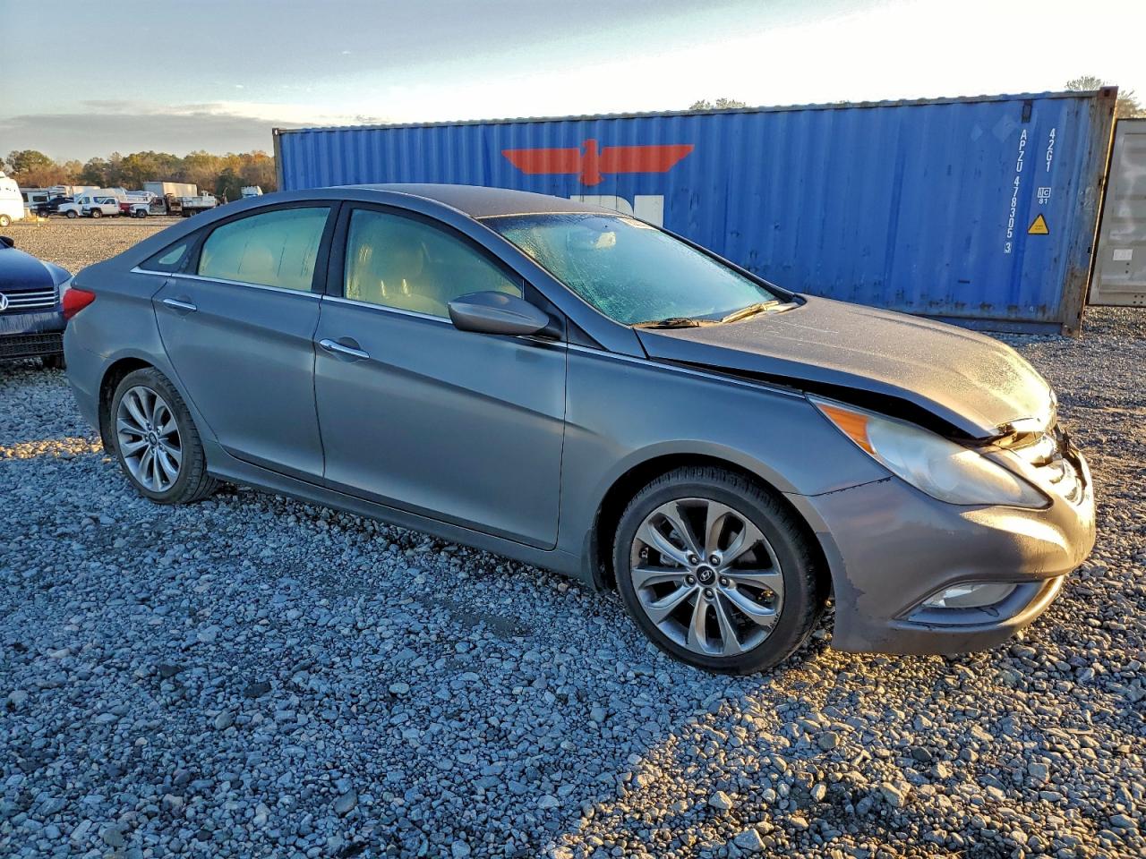 2013 HYUNDAI SONATA SE photo 4