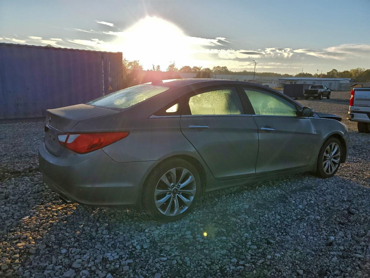 2013 HYUNDAI SONATA SE photo 3