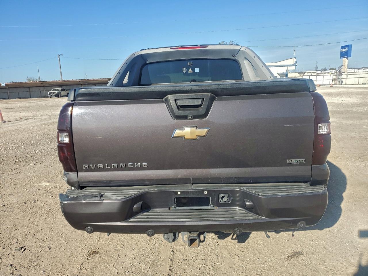 2011 CHEVROLET AVALANCHE LT photo 6