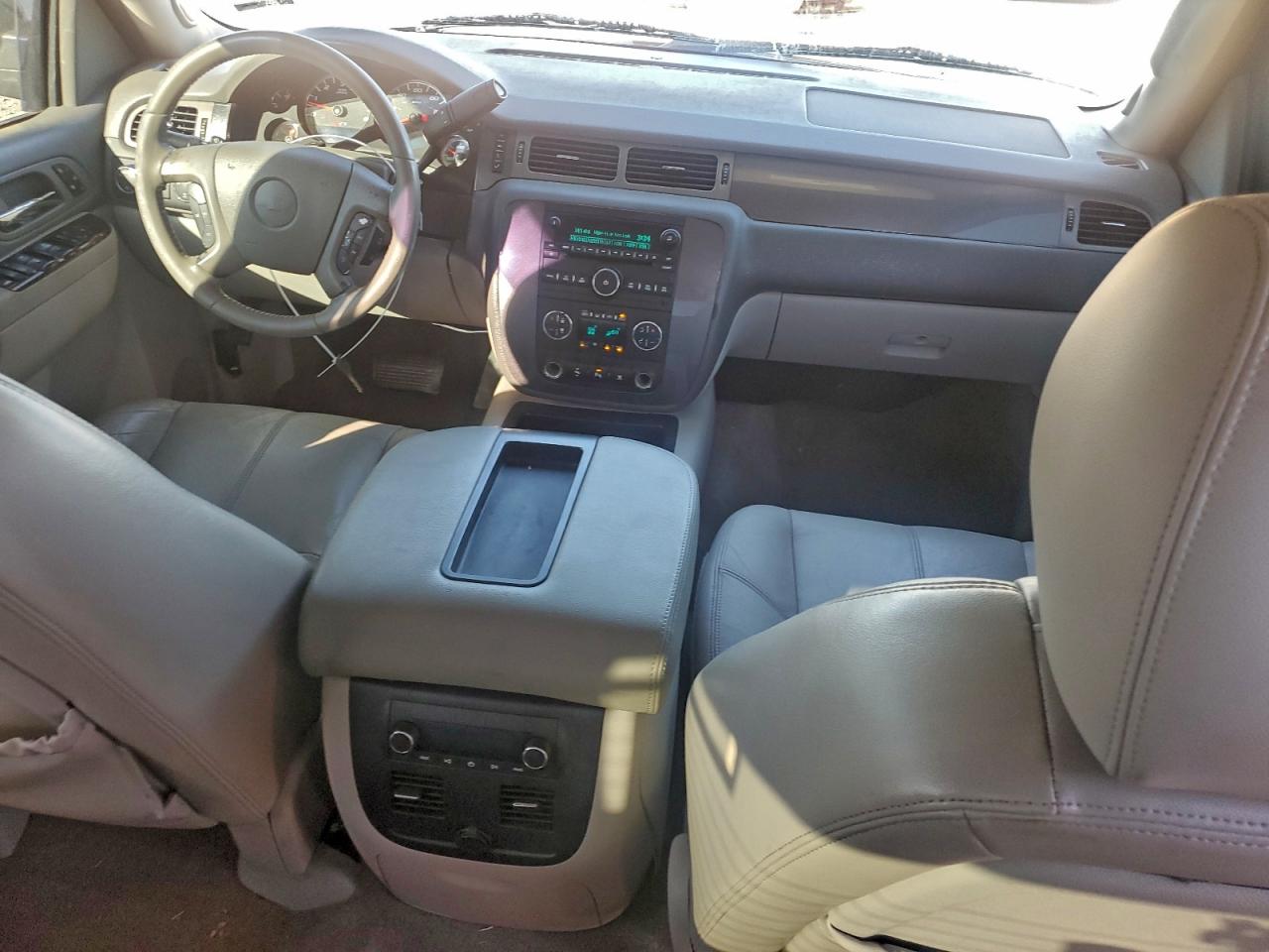 2011 CHEVROLET AVALANCHE LT photo 8
