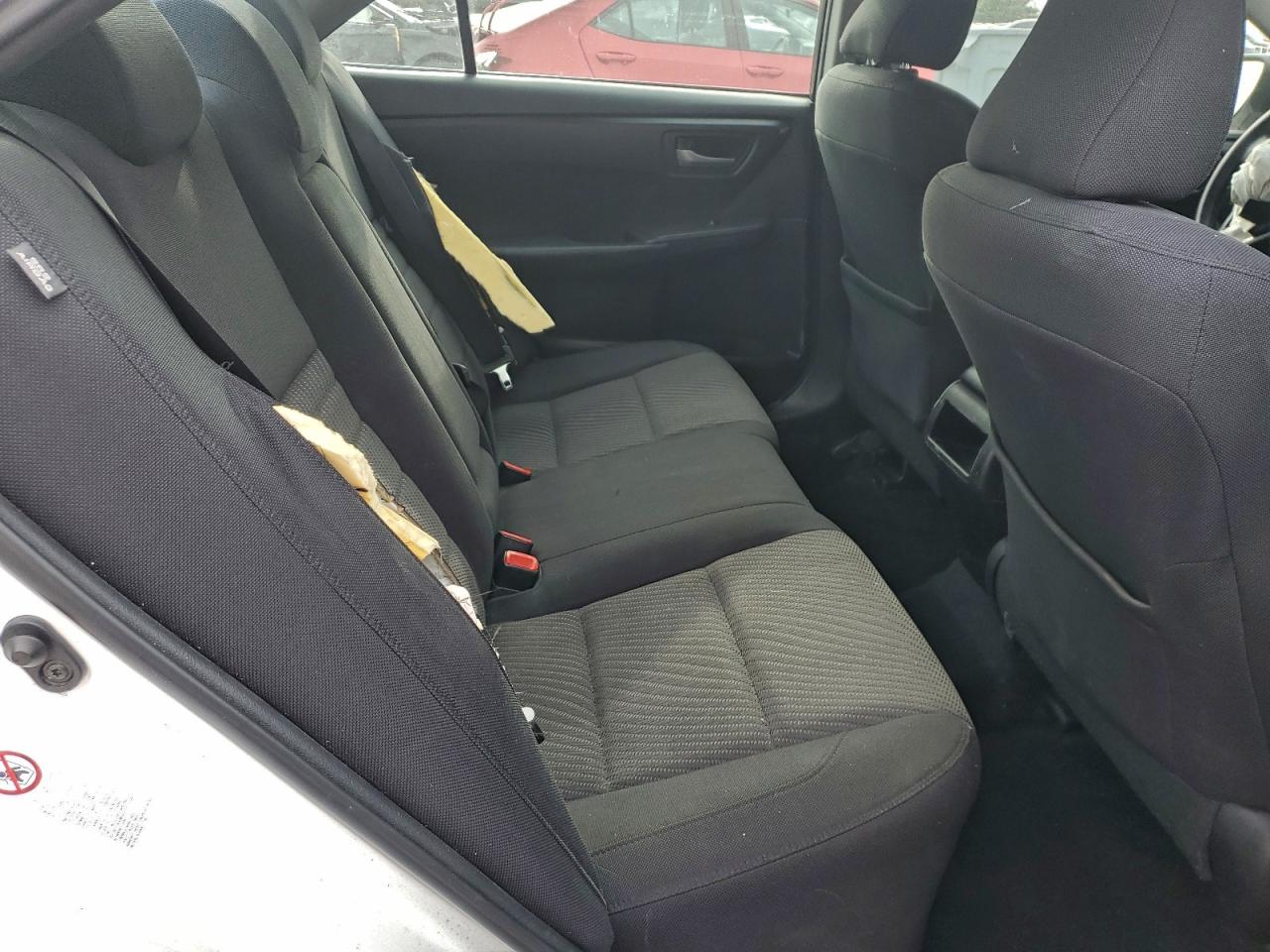 2017 TOYOTA CAMRY LE photo 10