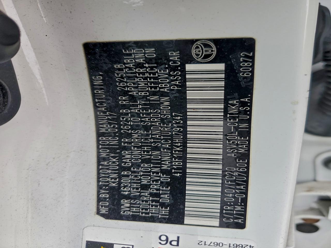 2017 TOYOTA CAMRY LE photo 12