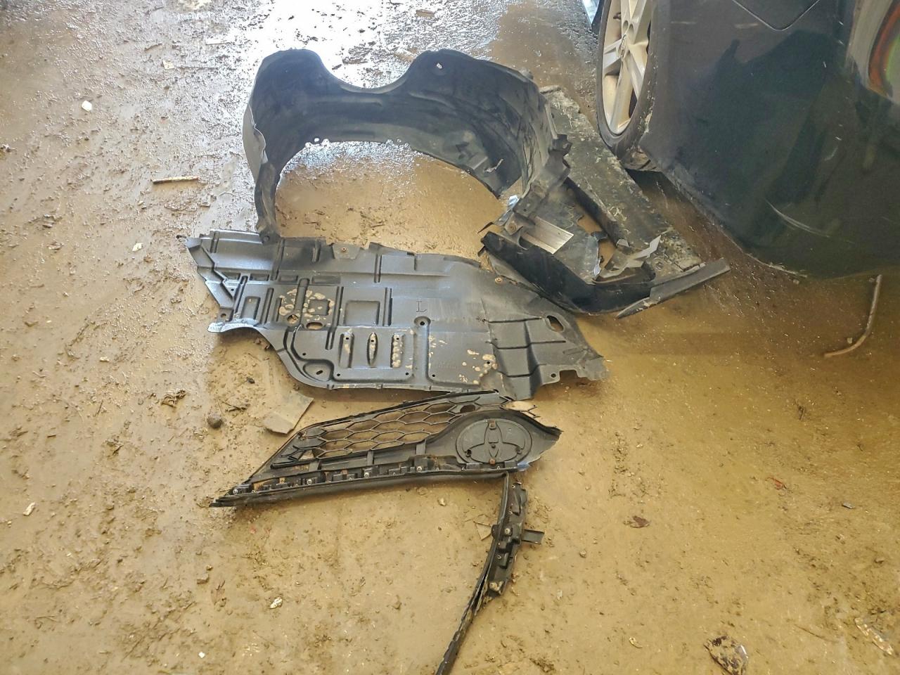 2012 TOYOTA CAMRY BASE photo 12