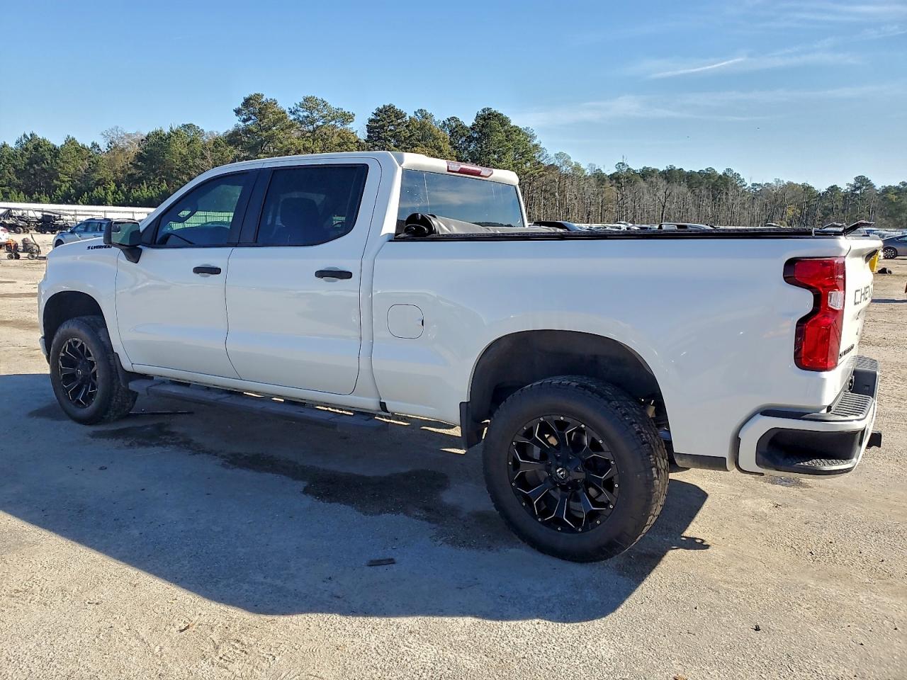 2020 CHEVROLET SILVERADO C1500 CUSTOM photo 2