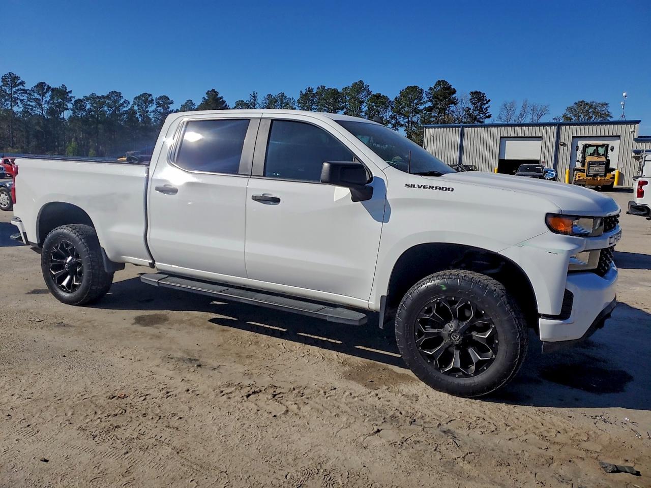 2020 CHEVROLET SILVERADO C1500 CUSTOM photo 4
