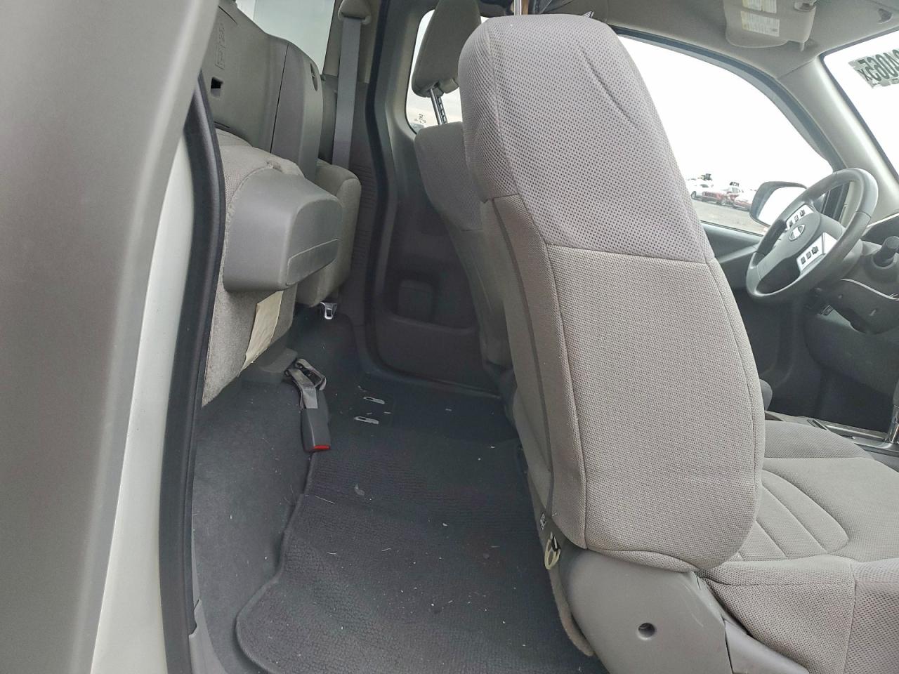 2019 NISSAN FRONTIER S photo 10
