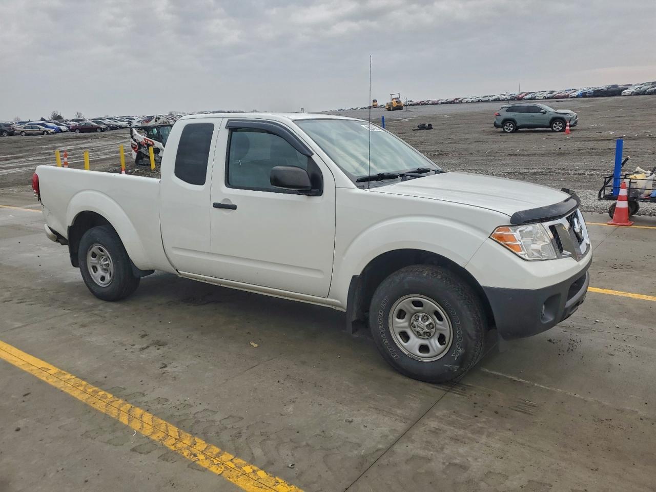 2019 NISSAN FRONTIER S photo 4