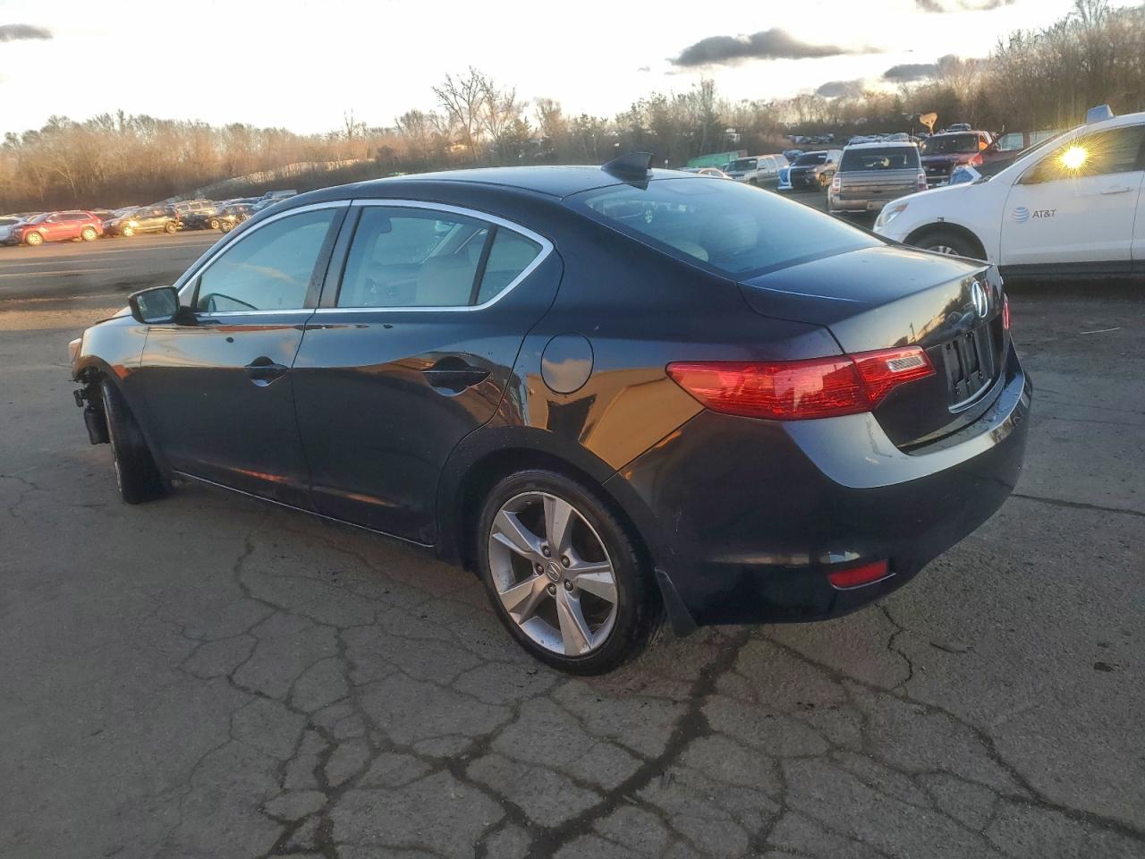 2014 ACURA ILX 20 PREMIUM photo 2