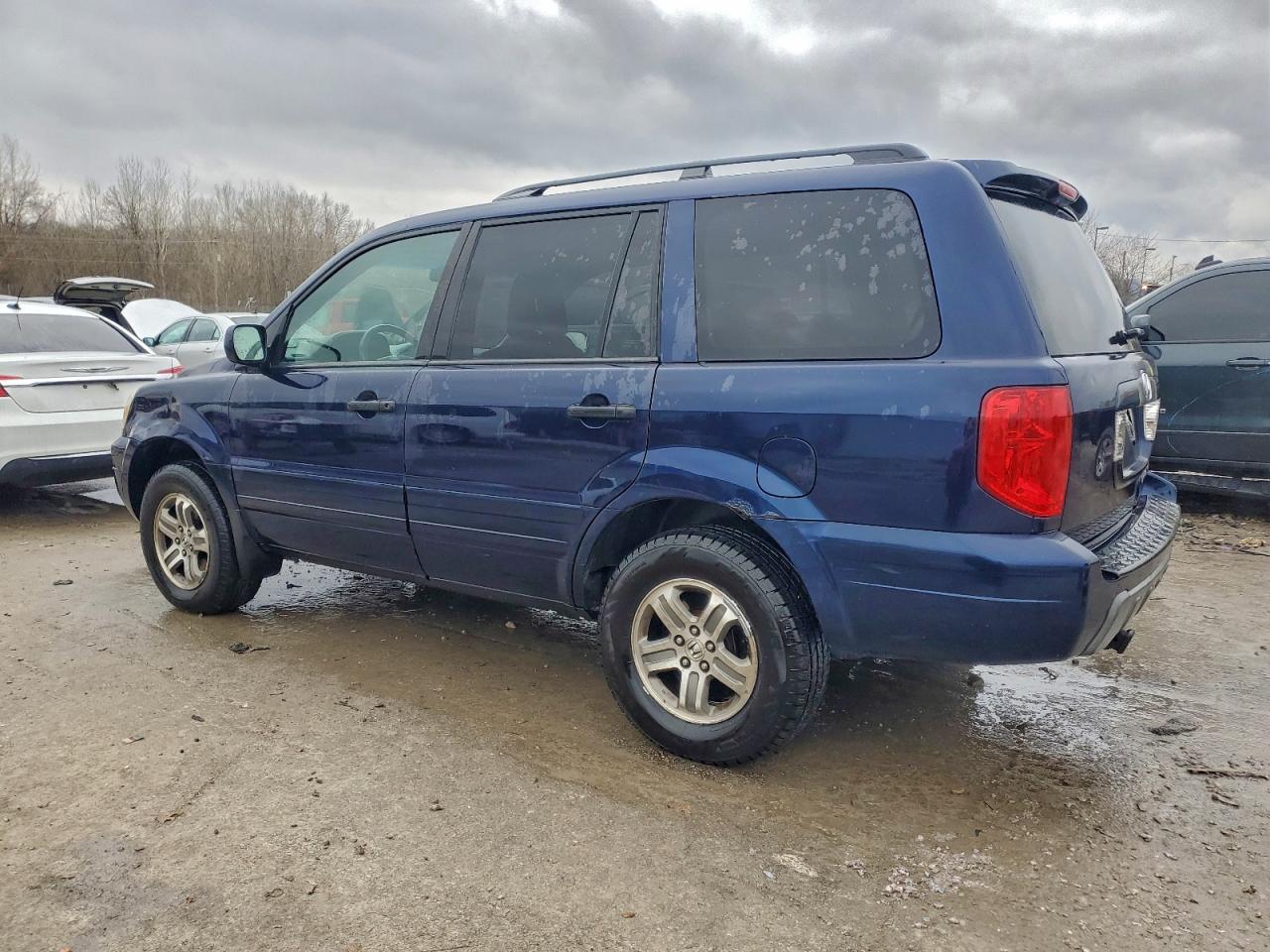2004 HONDA PILOT EXL photo 2