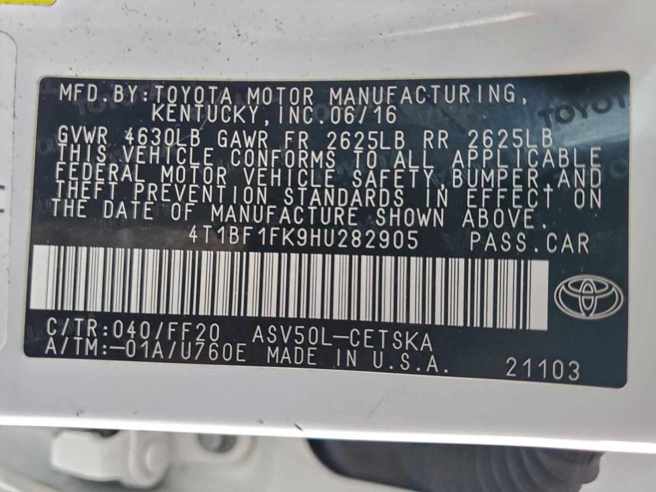 2017 TOYOTA CAMRY SE photo 12
