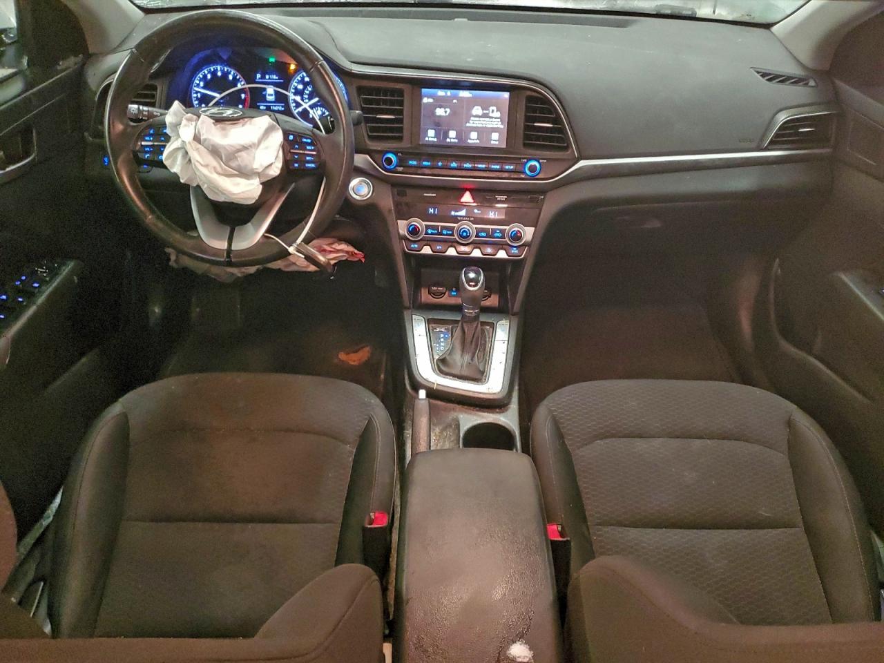 2020 HYUNDAI ELANTRA SEL photo 8