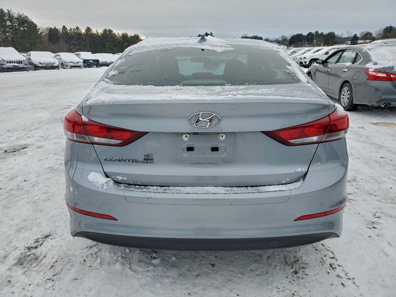 2017 HYUNDAI ELANTRA SE photo 6