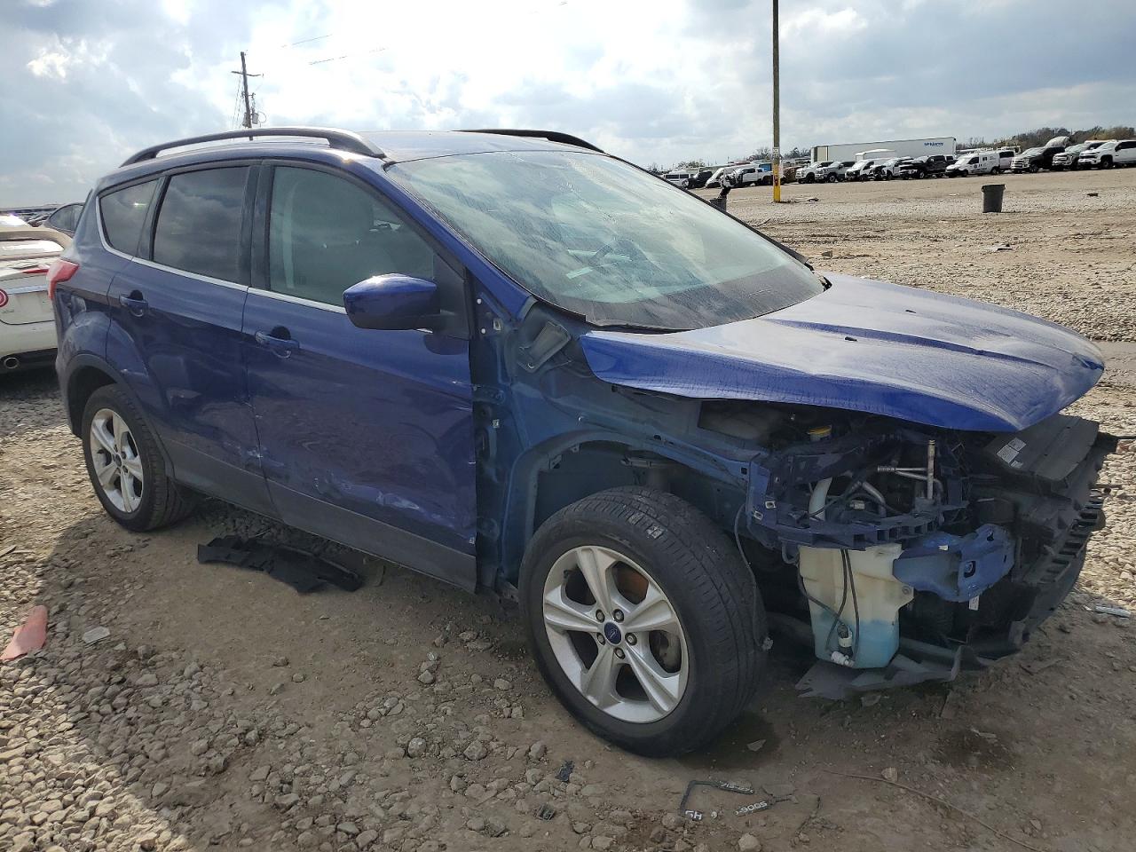 2014 FORD ESCAPE SE photo 4