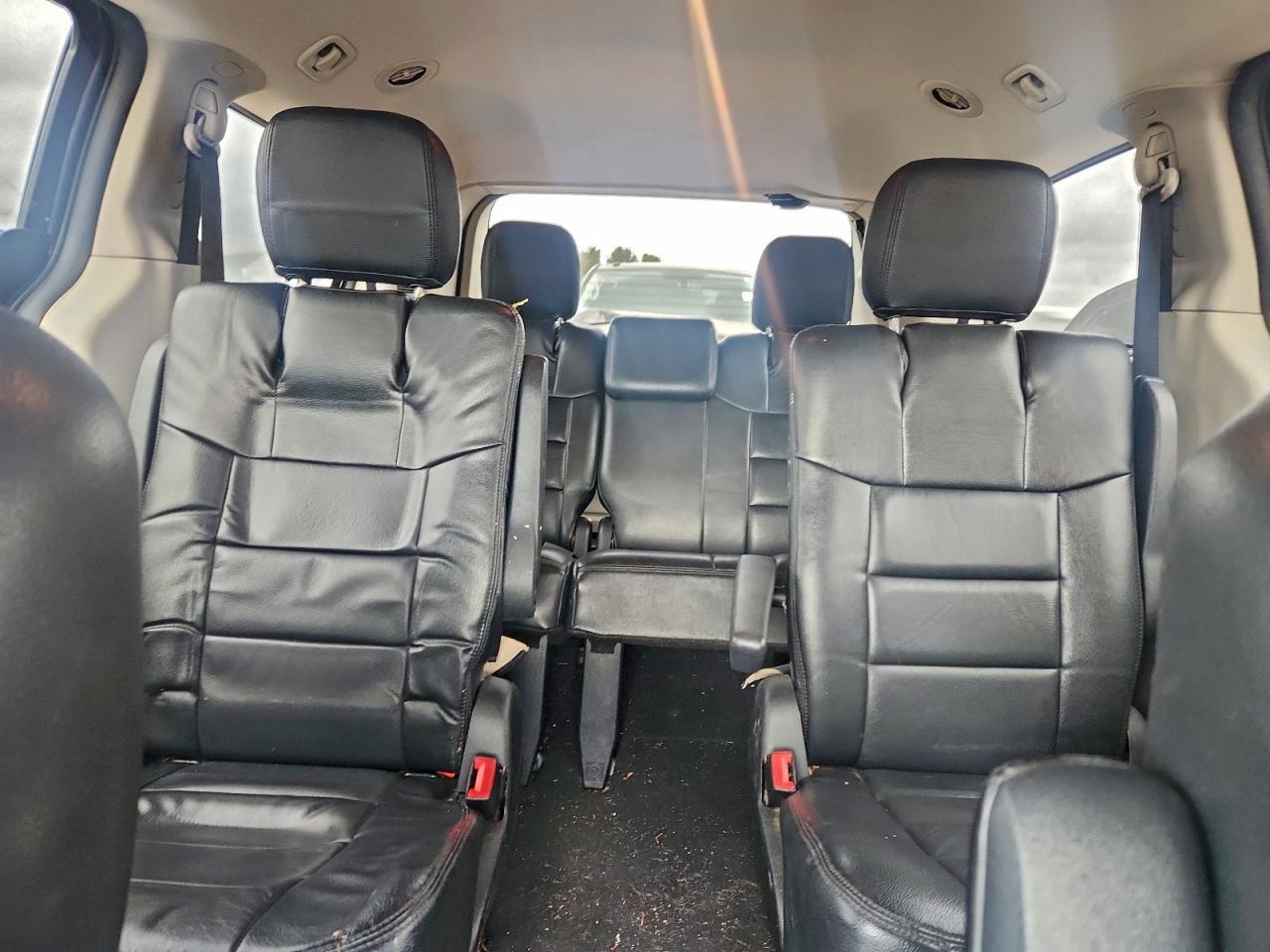 2011 DODGE GRAND CARAVAN MAINSTREET photo 10