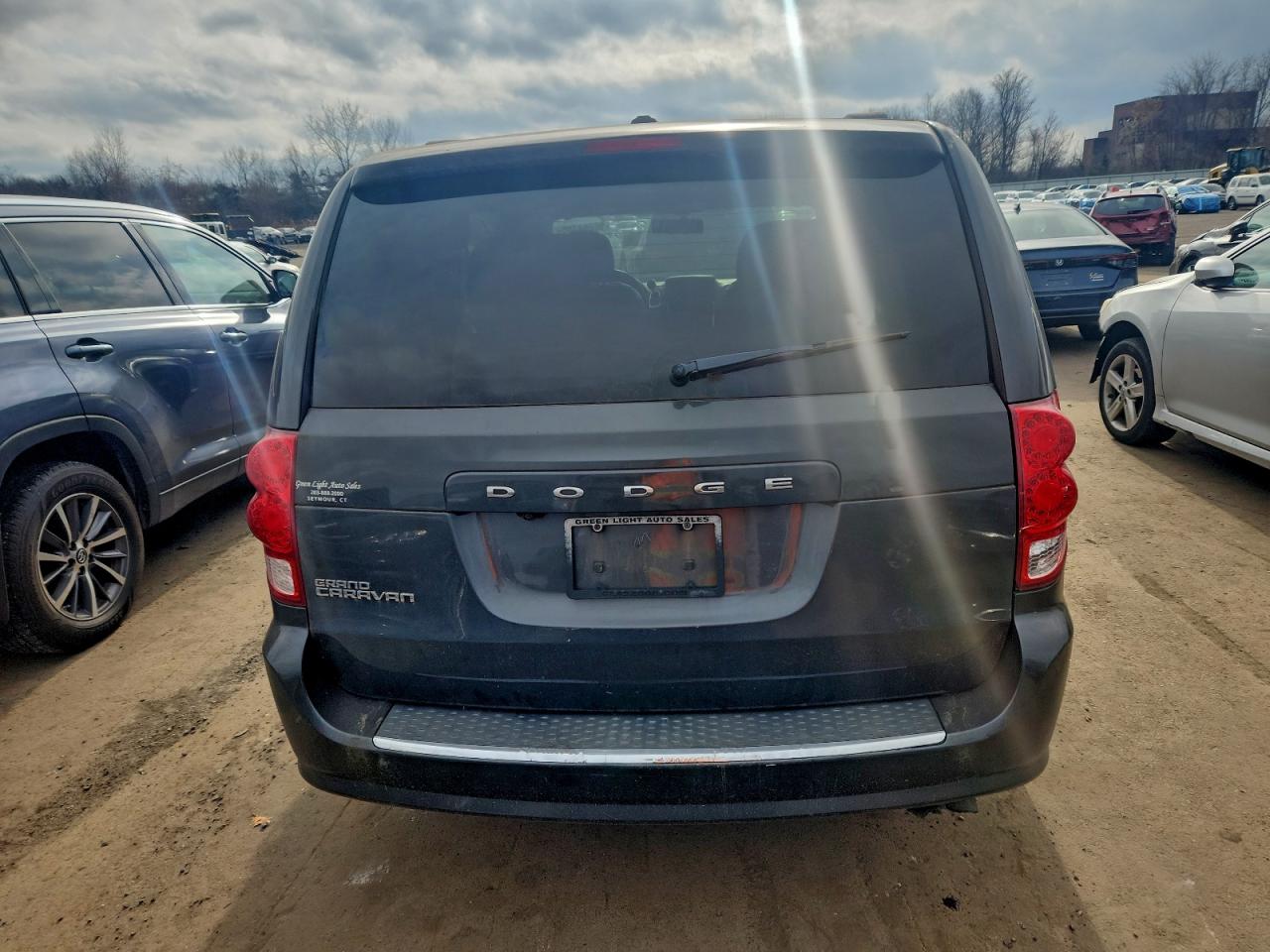 2011 DODGE GRAND CARAVAN MAINSTREET photo 6