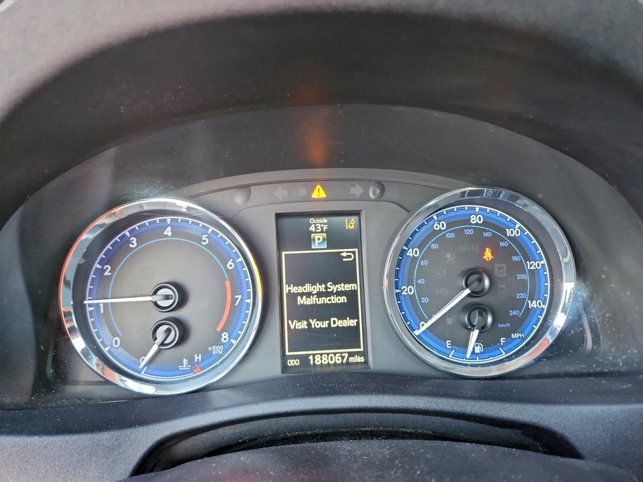 2017 TOYOTA COROLLA photo 9