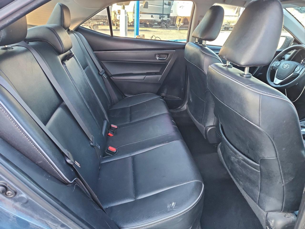 2017 TOYOTA COROLLA photo 10