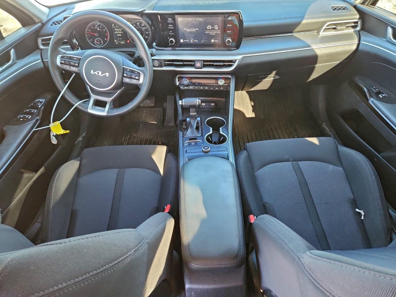 2023 KIA K5 LXS photo 15
