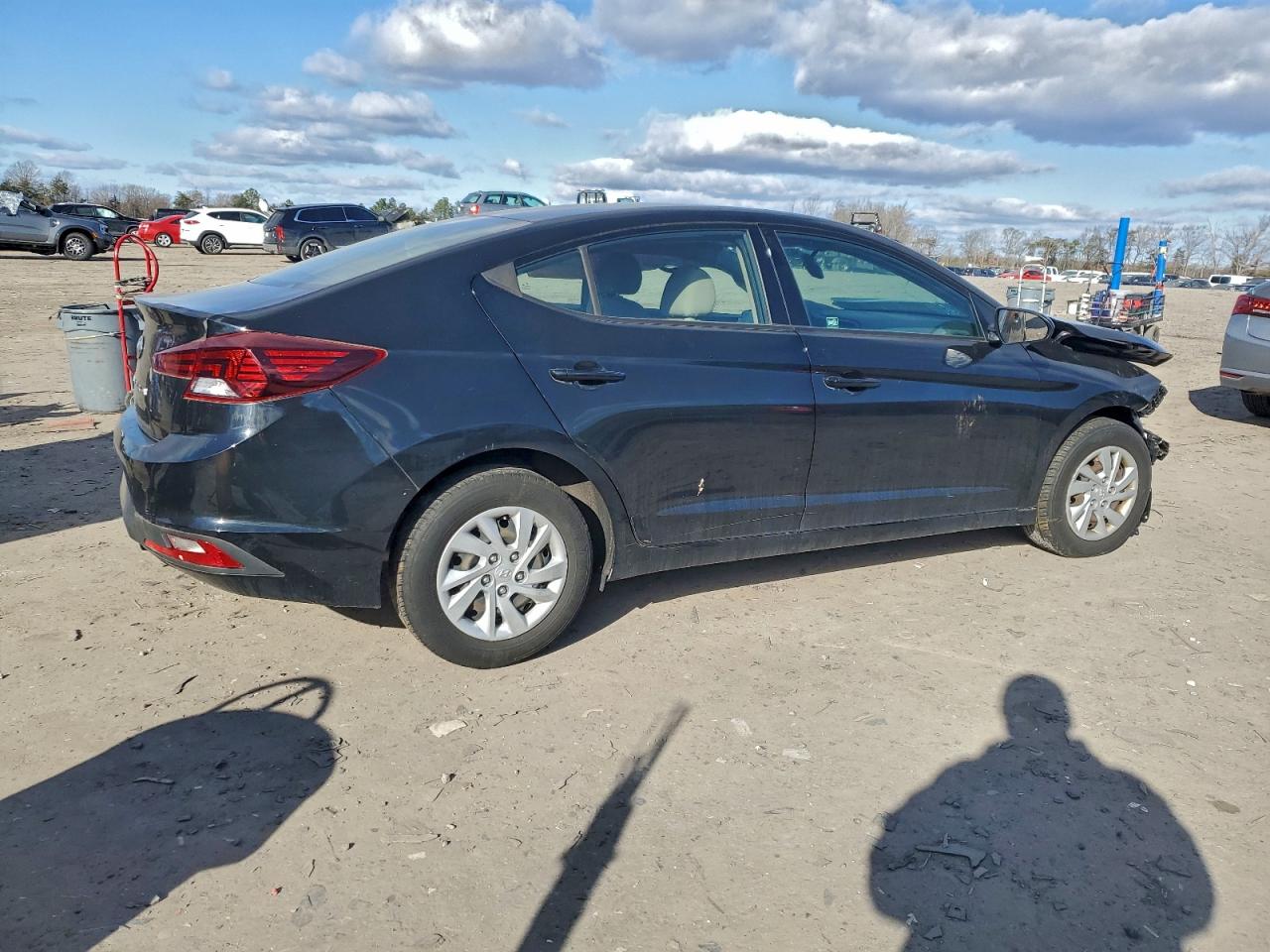 2019 HYUNDAI ELANTRA SE photo 3