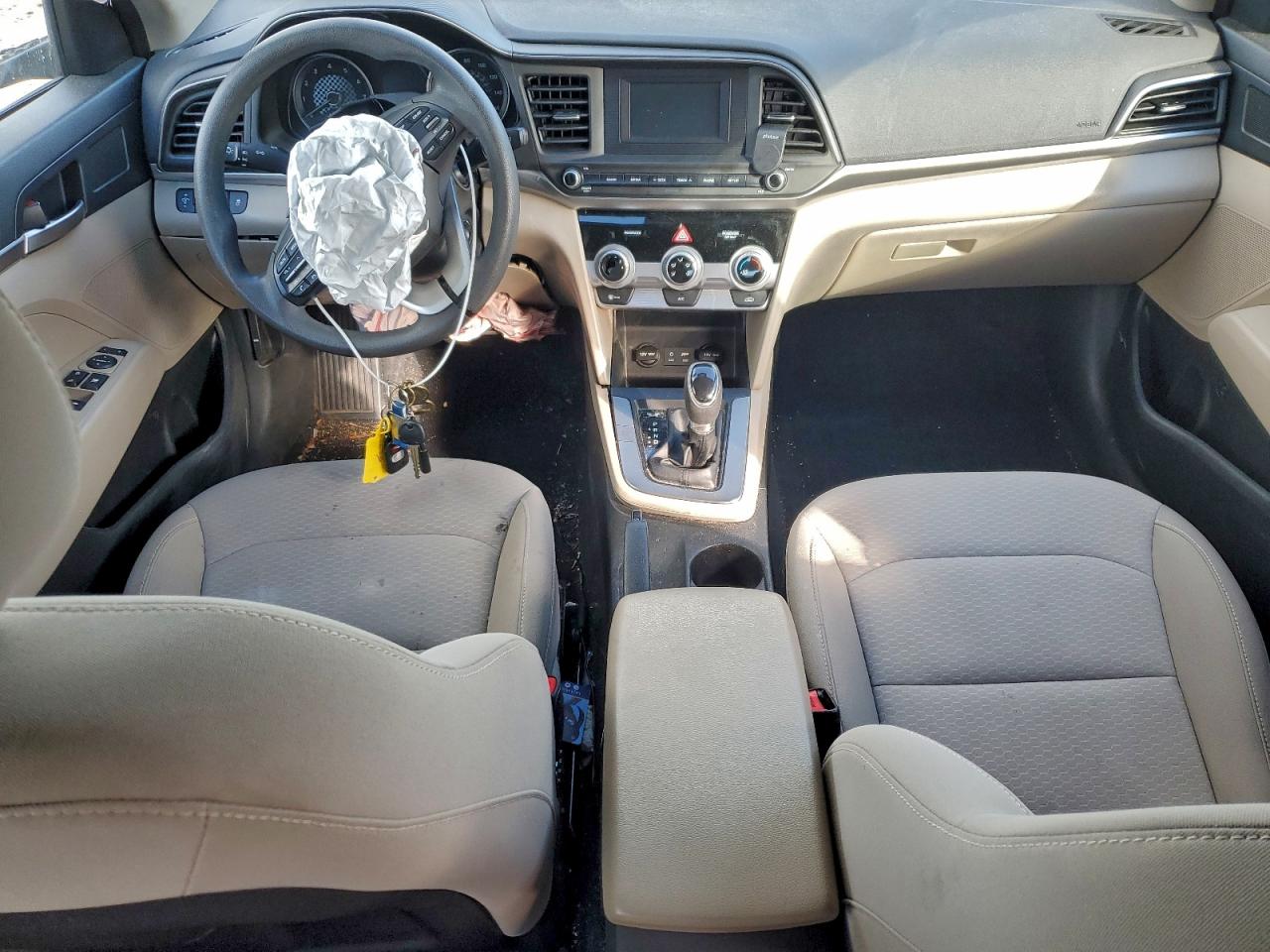 2019 HYUNDAI ELANTRA SE photo 8